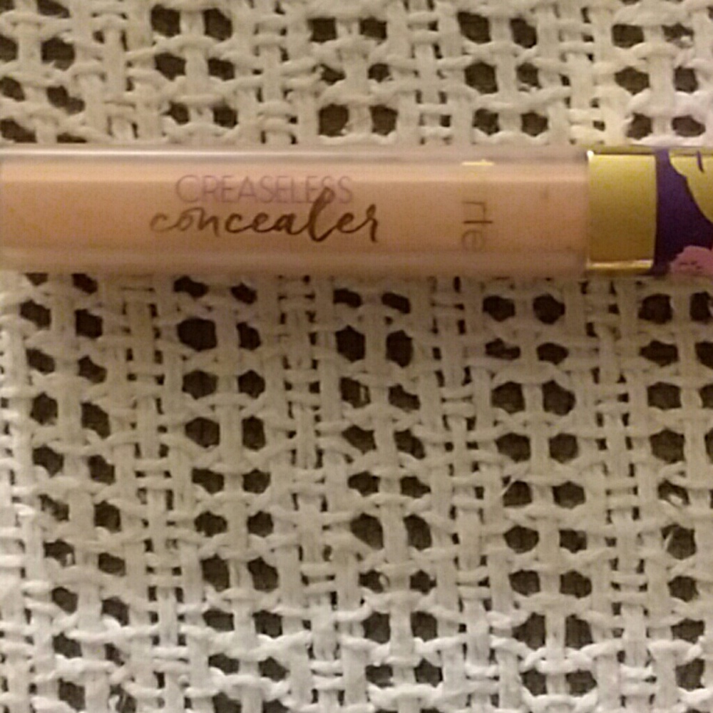 Tarte Creasless Concealer